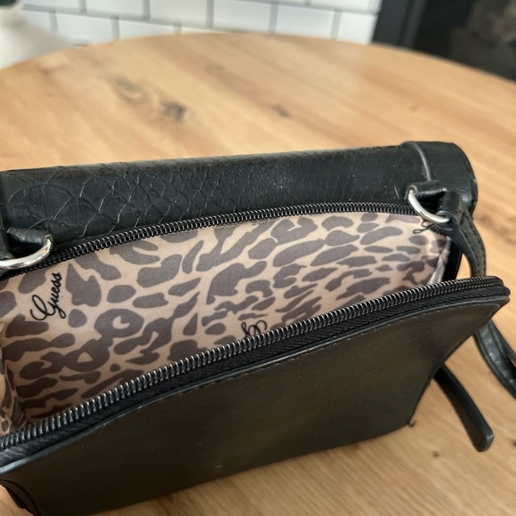 GUESS Black Textured Crossbody Bag - Picture 4 of 4